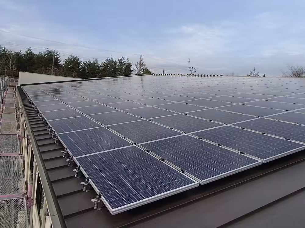 太陽光発電パネル　岩手県雫石町西安庭​