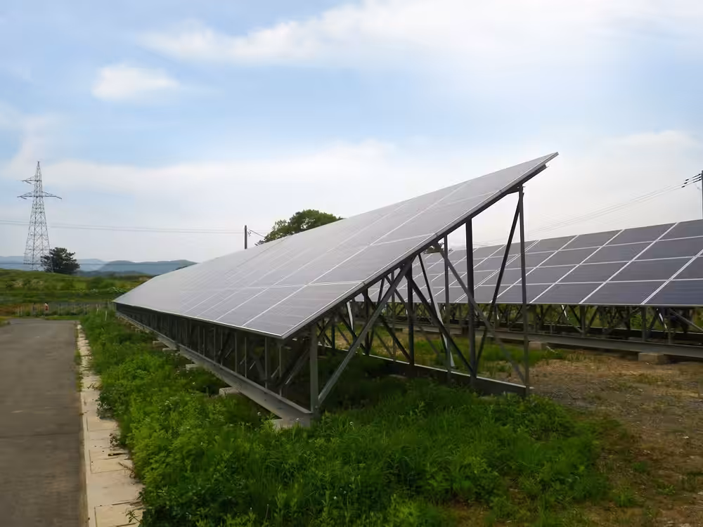 太陽光発電パネル　岩手県盛岡市湯沢東​